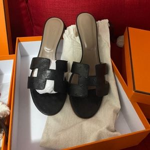 Black ostrich  Hermes sandal